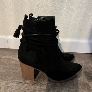 Maurice’s boots